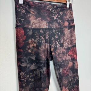 Athleta Elation Printed Tight Antionette Floral Yoga Soft Legging Size XSP